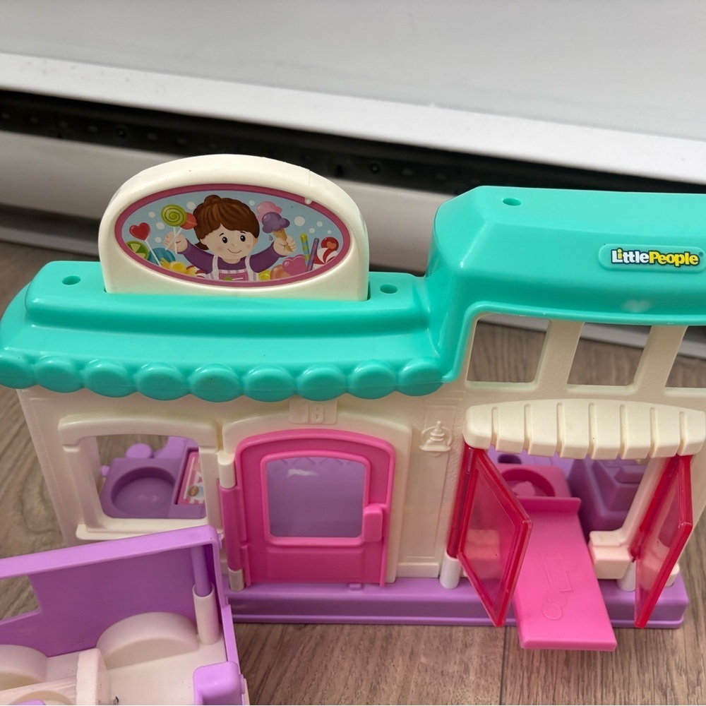 Fisher Price Little People Sweet Shop & Ice Cream Truck - Picture 5 of 8